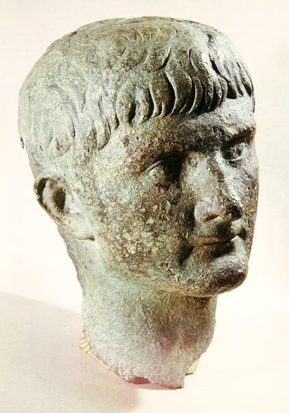 Cabeça de Tibério (42 BC-AD 37) (bronze) de Roman