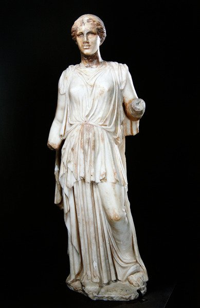 Kore (mármore) de Roman