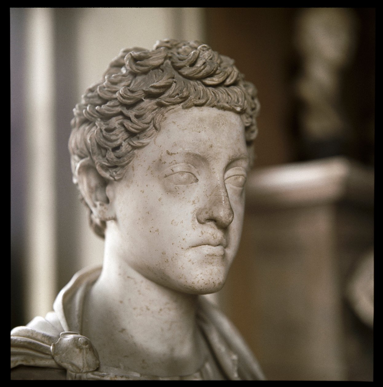 Busto de mármore do Imperador Commodus (escultura, século II) de Roman
