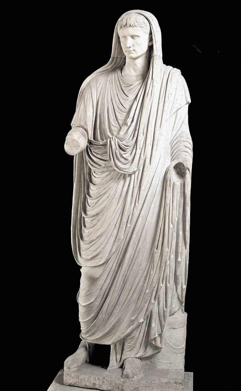Escultura em mármore do Imperador Romano Augusto (Caio Júlio César Octávio) (63 AC-14 AD) - Roma, Museo Nazionale Romano - Augusto (61 AC-14 AD) como Pontifex Maximus - Escultura em mármore, encontrada na via Labicana, no final do século 1rst AC - Nacional de Roman