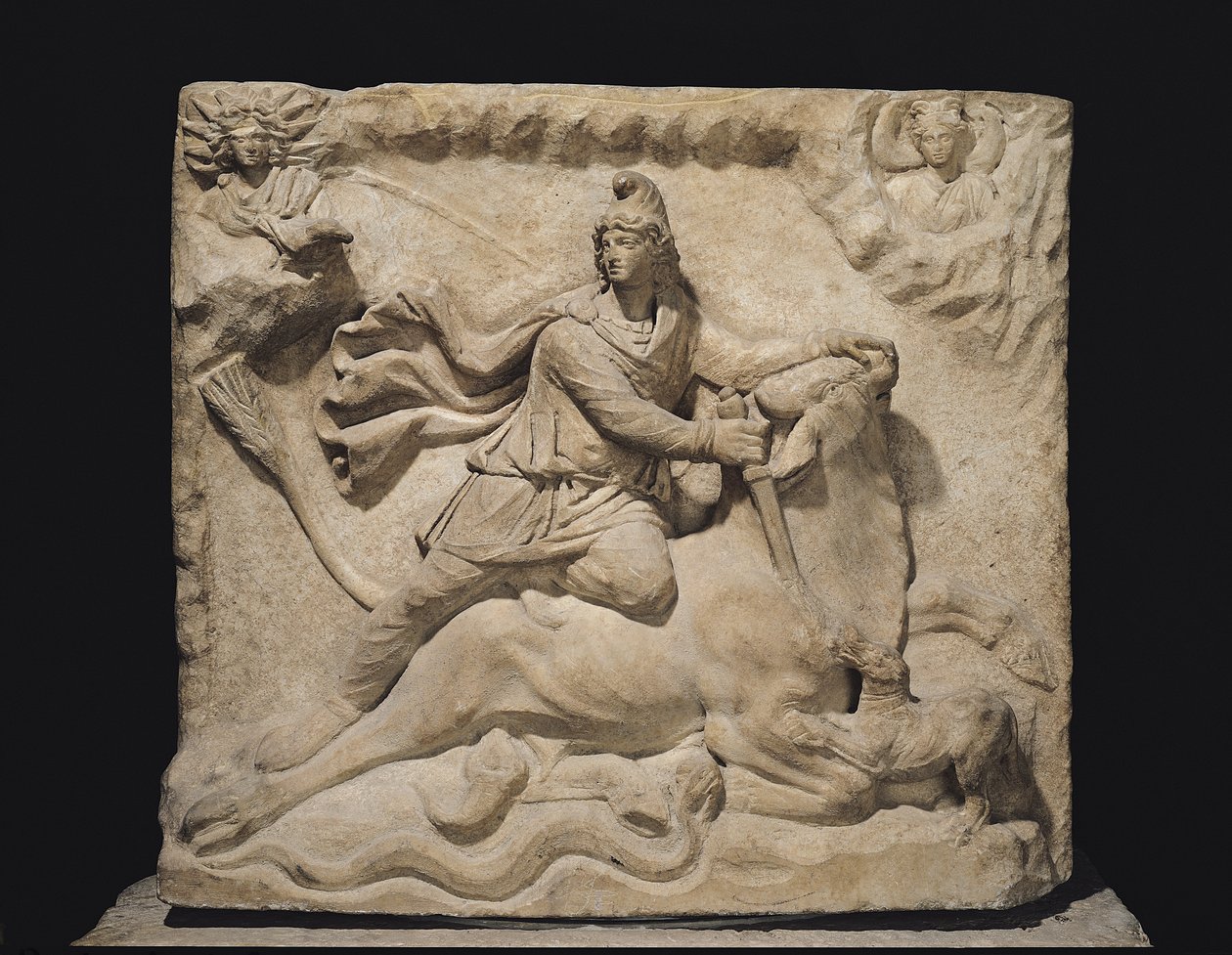 Mithras Sacrificando o Touro, do 2º ao 3º século (mármore) (veja também 226092) de Roman