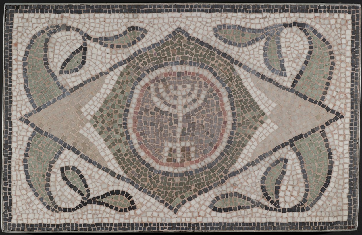 Mosaico de Menorá, século 6 EC (pedra e argamassa) de Roman