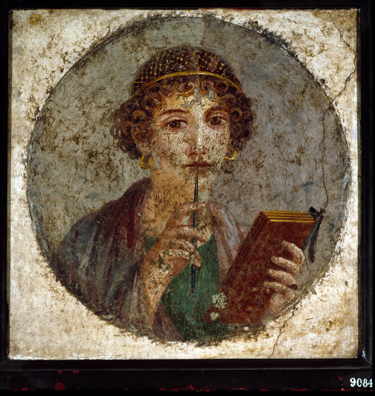 Retrato assumido de Sapho (ou sapo) poetisa grega. Mulher romana com livro e caneta (stylus ou estilo), de Pompéia, Nápoles, Itália de Roman