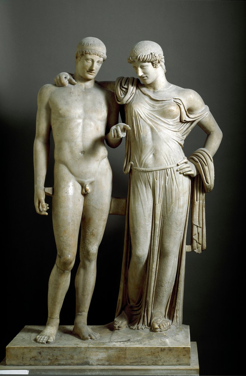 Arte Romana: "Oreste et Electre" - Escultura em mármore de Pozzuoli (Pozzuoli) século I d.C., Dim. 160 cm - Museo Archeologico Nazionale, Nápoles - civilização romana: Electra e Orestes - Escultura em mármore (H. 160 cm) de Roman