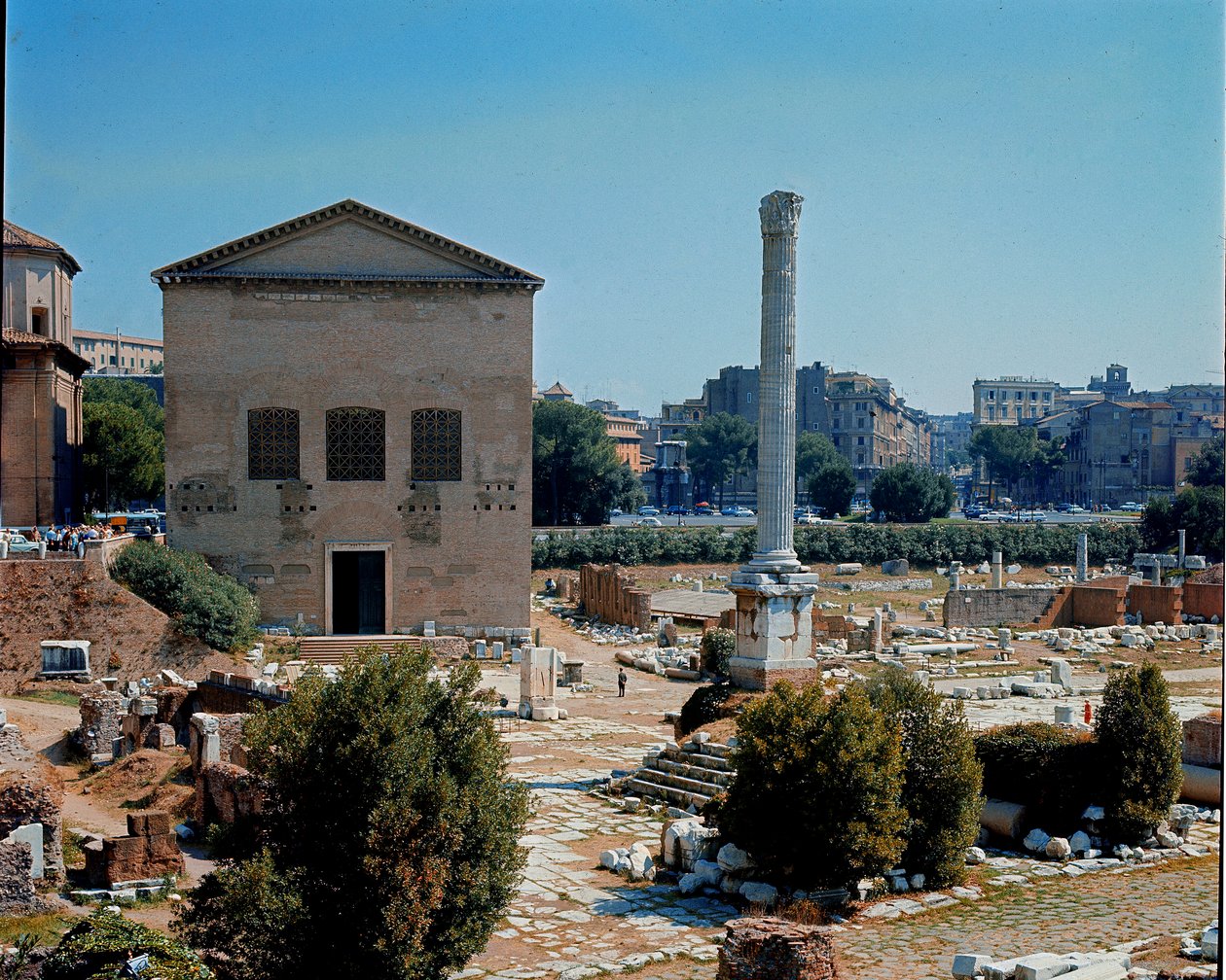 Fórum Romano: vista da Cúria (Cúria) local de reunião do Senado. Século I a.C. Roma de Roman