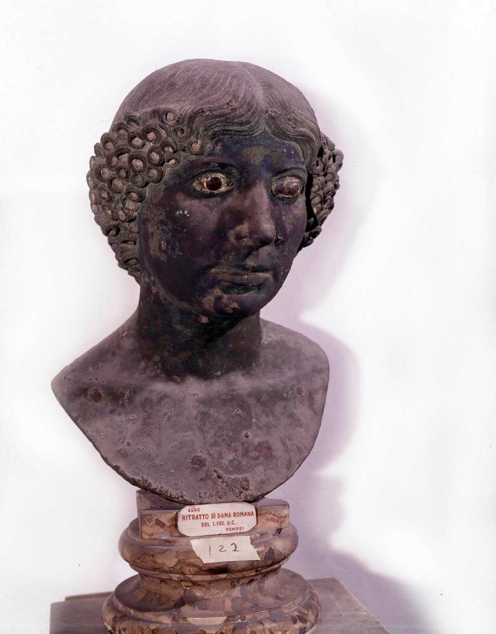 Antiguidade romana: busto de senhora romana de Pompeia (século I d.C.). de Roman