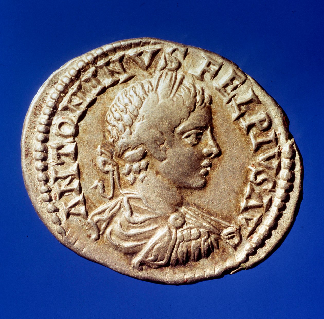 Arte romana: negador de prata com a efígie do Imperador Romano Elagabal (Heliogabale ou Marcus Aurelius Antoninus) (204-222 d.C.) Paris, B.N. de Roman