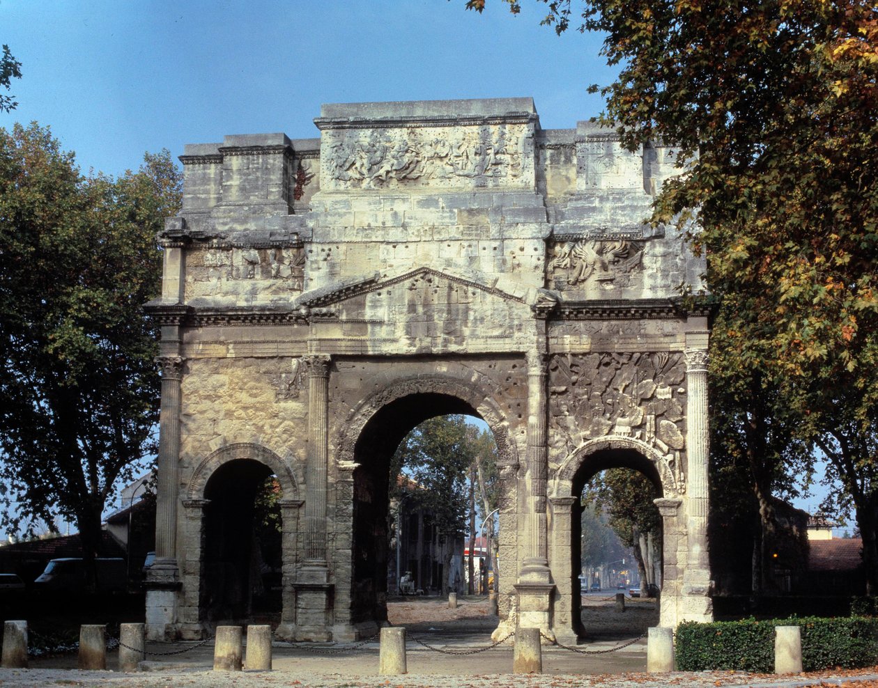 Arte romana: vista do Arco do Triunfo ou Arco de Marius de Roman
