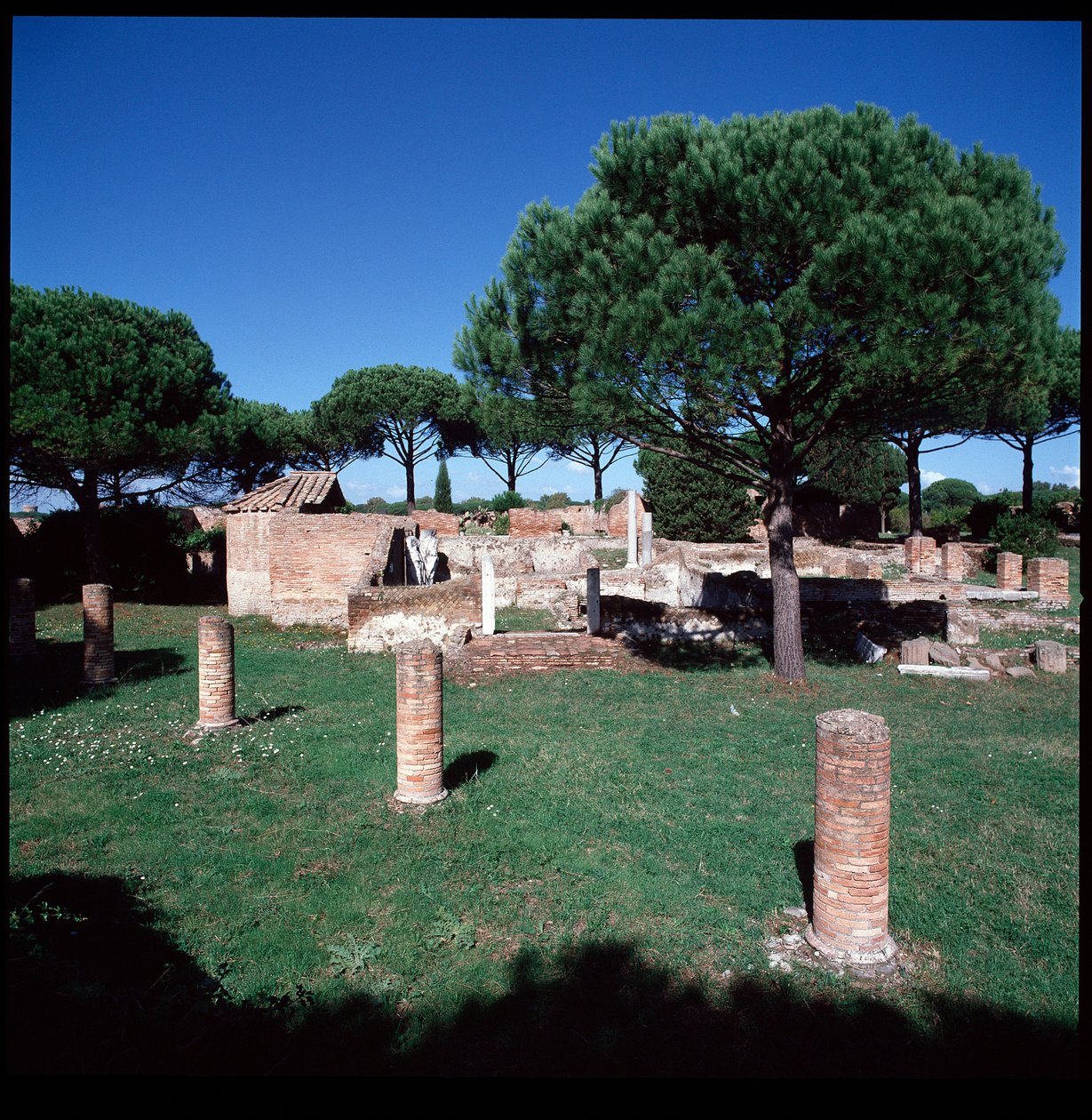 Arte romana: vista das ruínas do Campo della Magna Mater, região IV de Roman