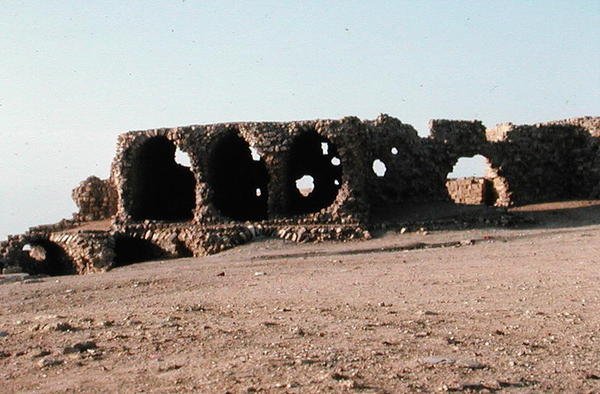 Ruínas do aqueduto romano de Roman