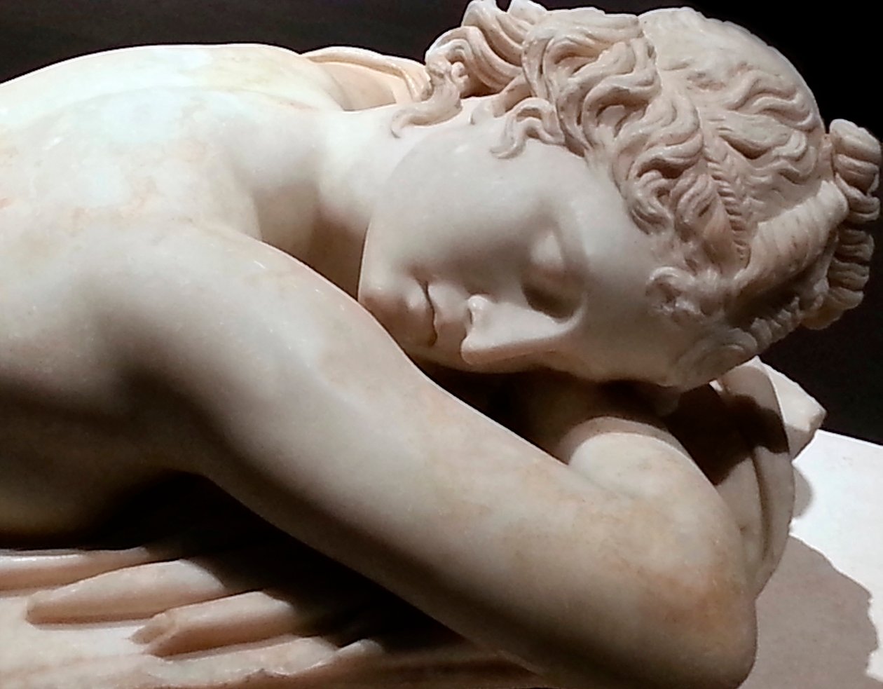 Hermafrodita adormecido: escultura em mármore, arte romana de Roman