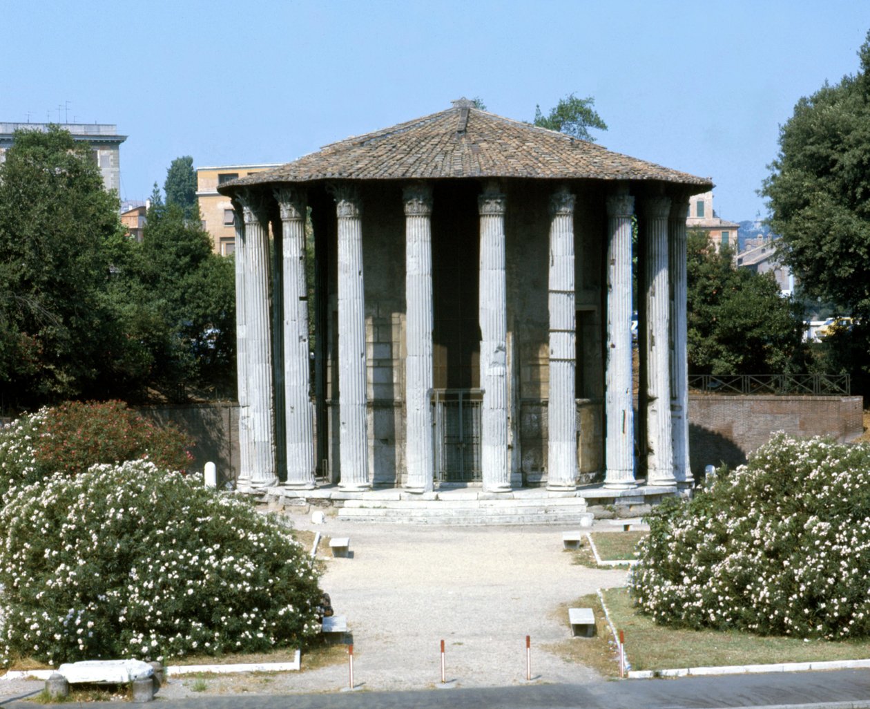 Templo de Vesta em Roma. de Roman