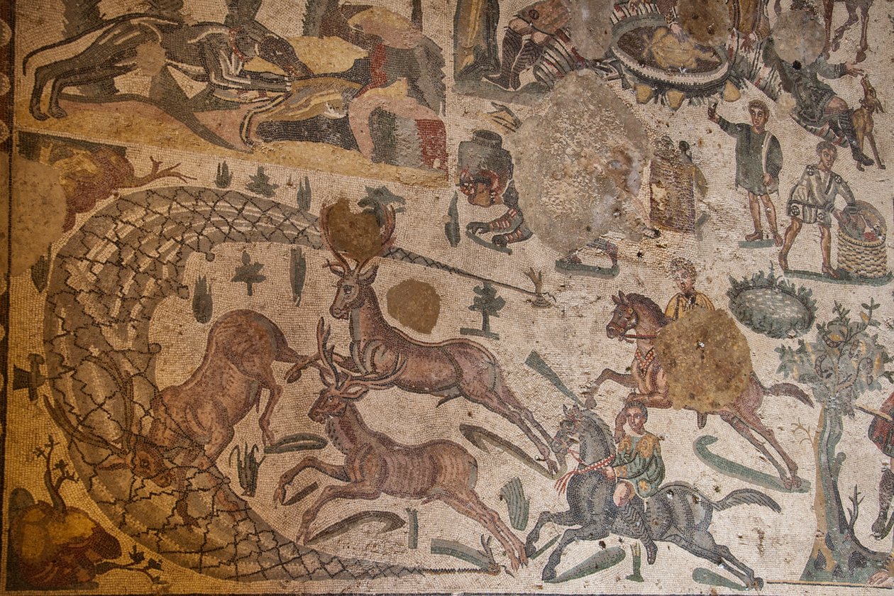 Terceiro quarto do apartamento privado, piso em mosaico, Villa Romana del Casale, Piazza Armerina, Sicília, Itália (foto) de Roman