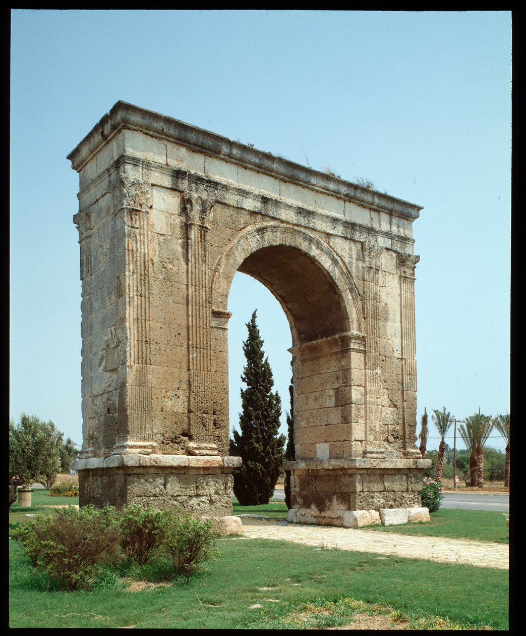 Vista do arco de Bera de Roman