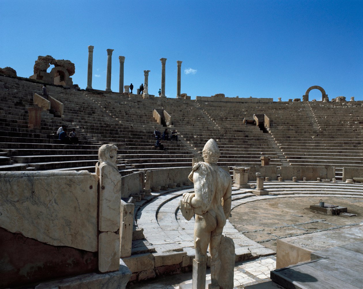 Vista do teatro de Roman