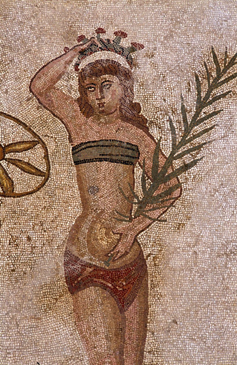 Jovens romanos envolvidos em exercícios físicos. Eles usam uma tanga ao redor dos rins e um estrofio (ancetra do sutiã) no peito. Uma tanga à volta dos rins. O ramo da palma da mão que eles seguram é um símbolo de vitória. Mosaico Romano do século III - IV de Roman