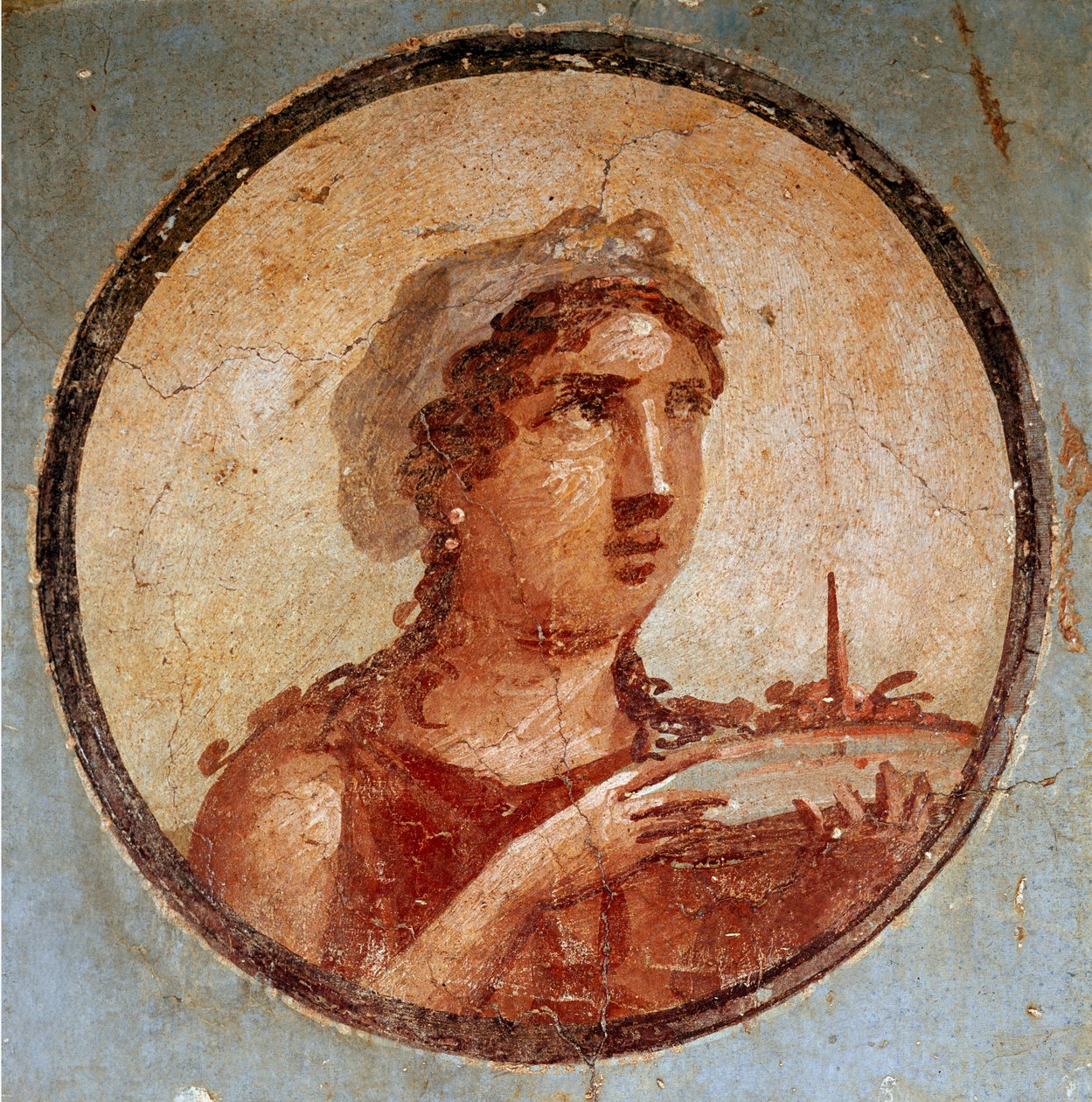 Menina com um prato de comida (fresco de Roman