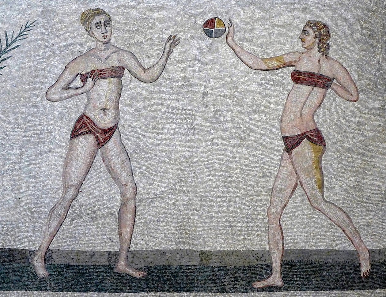 Jovens mulheres em biquíni, Villa Romana del Casale, Sicília, 315-350 d.C. (mosaico) de Roman