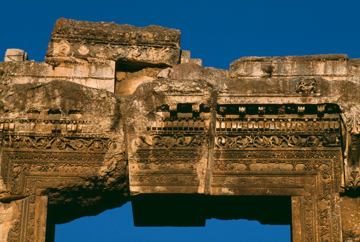 Templo de Baco, detalhe do lintel da porta, alta foto do Império Imperial 27 BC-395 AD de Roman Imperial Period
