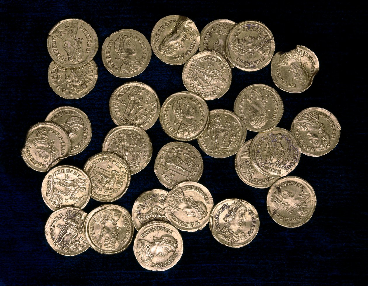 28 moedas do Período do Imperador Romano Ocidental Flavius Honorius (384-423) e do Imperador Romano Oriental Flavius Arcadius (377/378-408), séculos IV e V (moeda) de Roman Roman