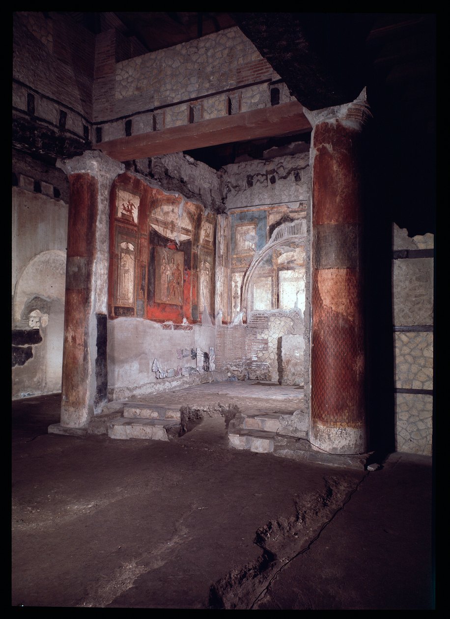 Altar do Templo (colégio) dos augustales, século V a.C.-1 d.C. de Roman Roman