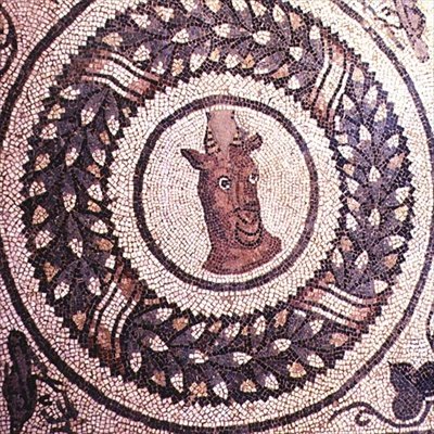 Cabeça de antílope, mosaico romano, início do século IV (mosaico) de Roman Roman