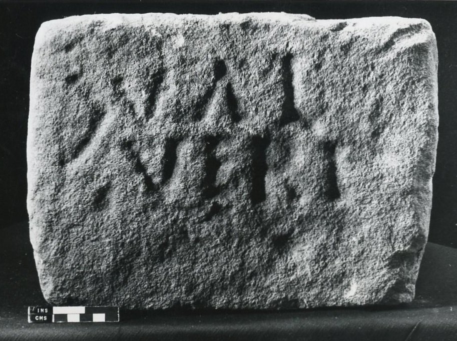 Pedra Centurial de Valerius Versus, 43-410 d.C. (pedra) de Roman Roman