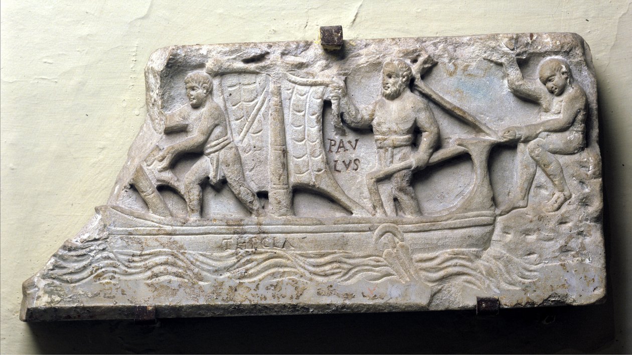 Capa de um sarcófago com uma representação simbólica de um navio chamado Thecla: São Paulo segura o leme e manobra a vela. de Roman Roman