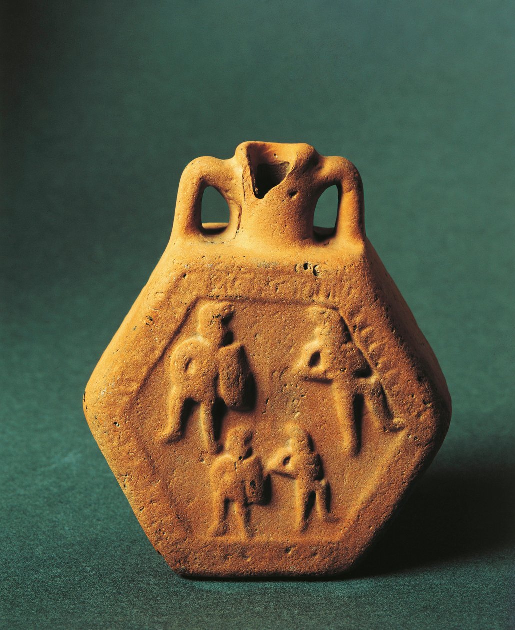 Frasco de anca representando gladiadores, Emilia-Romagna (cerâmica) de Roman Roman