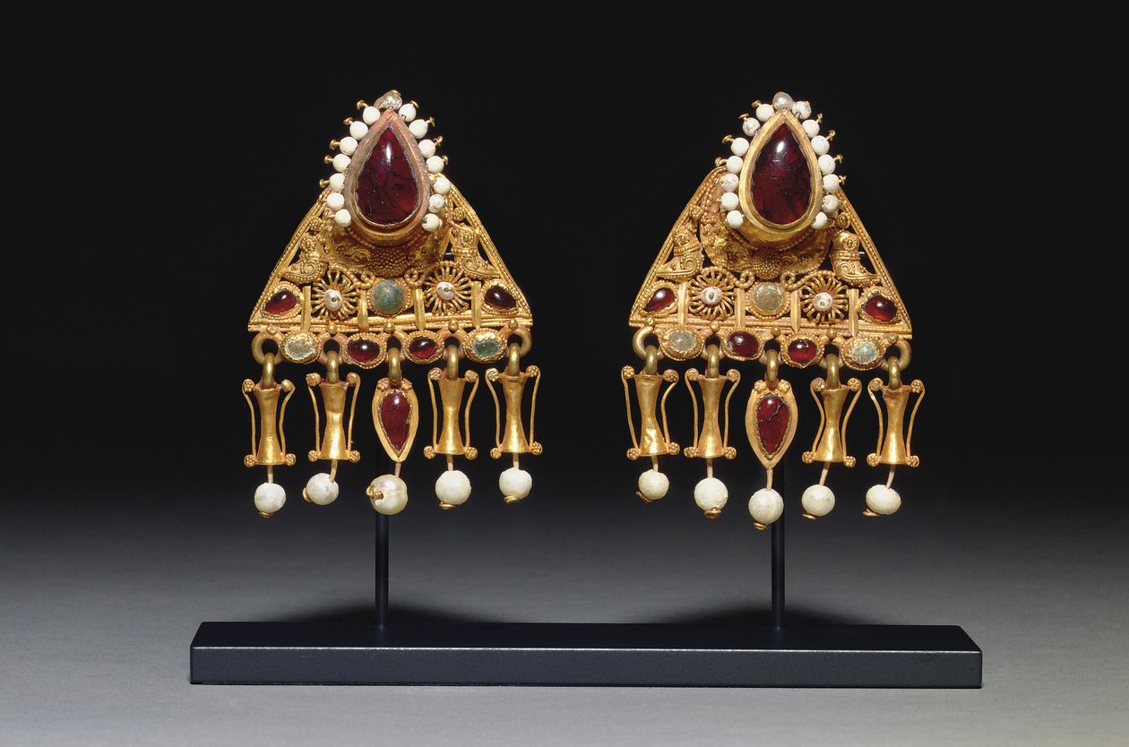 Par de brincos, século 2 a 3 dC (ouro, pérolas, granada e vidro) de Roman Roman