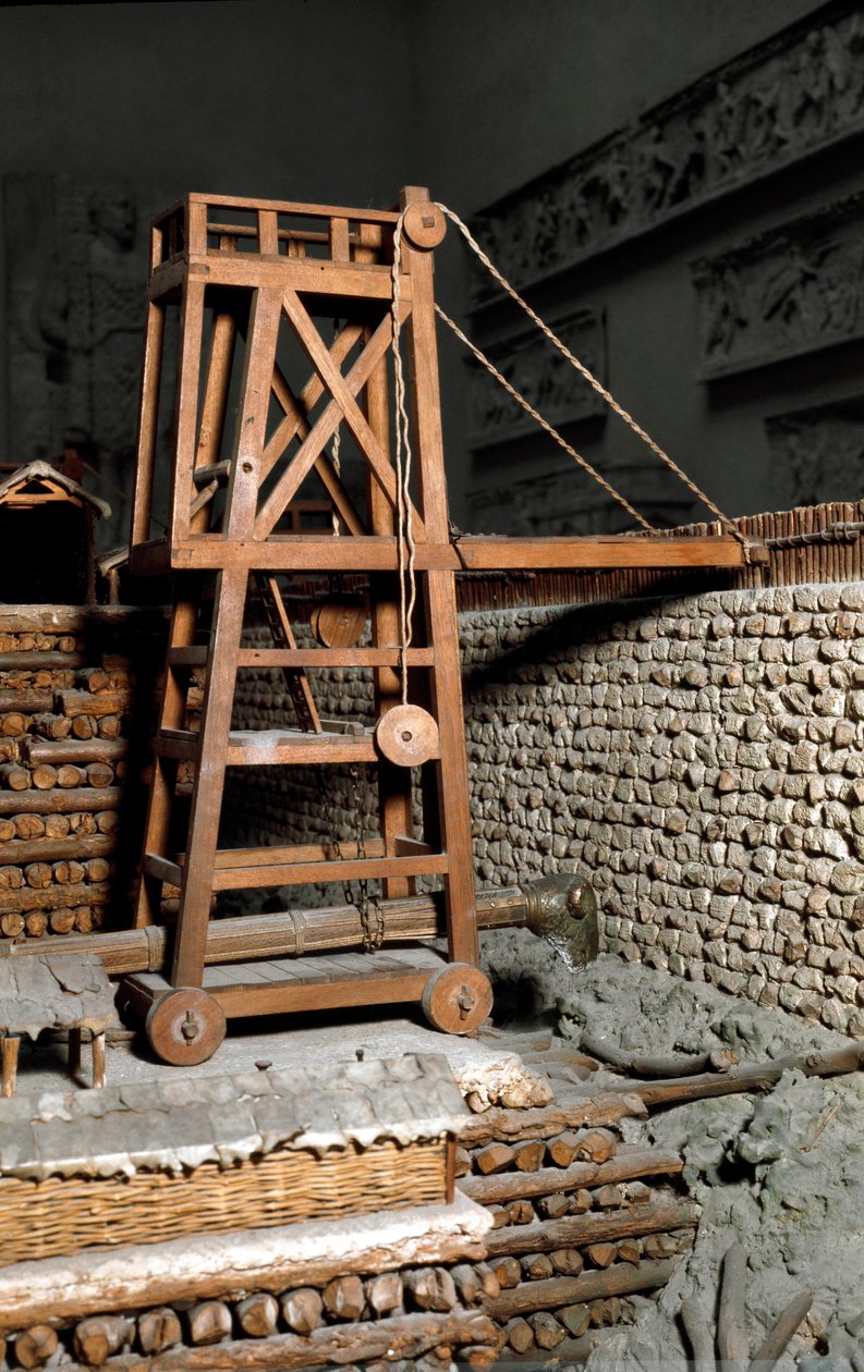 Antiquite romana: modelo que reproduz o cerco de Avaricum (atual Bourges) pelas legiões romanas de Jules Cesar contra o exército de Vercingetorix durante a Guerra da Gália. 52 AC Torre de campanário móvel localizada no topo de um agravante. Roma, Museo del de Roman Roman