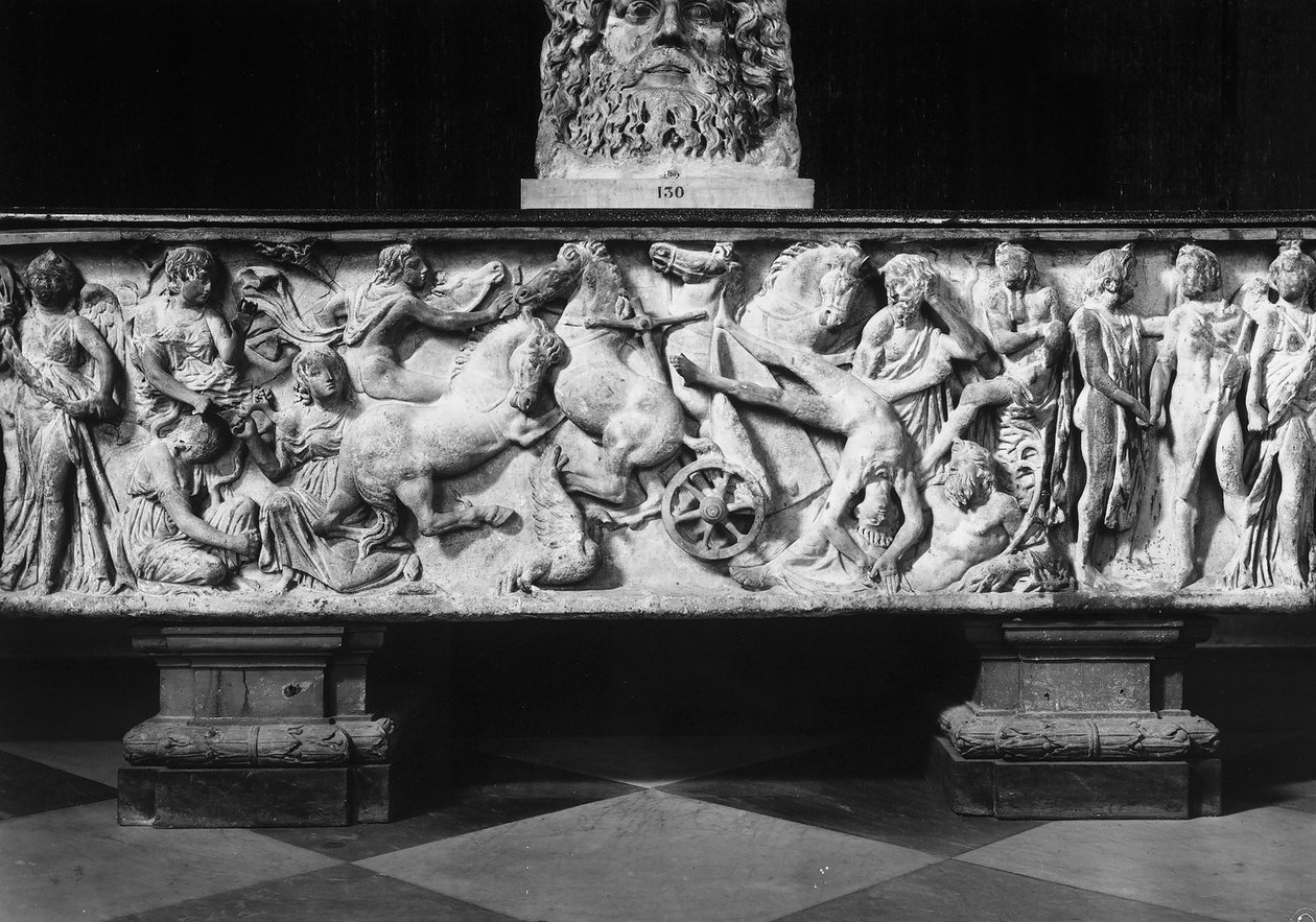 Sarcófago com a Queda de Phaethon (mármore) de Roman Roman