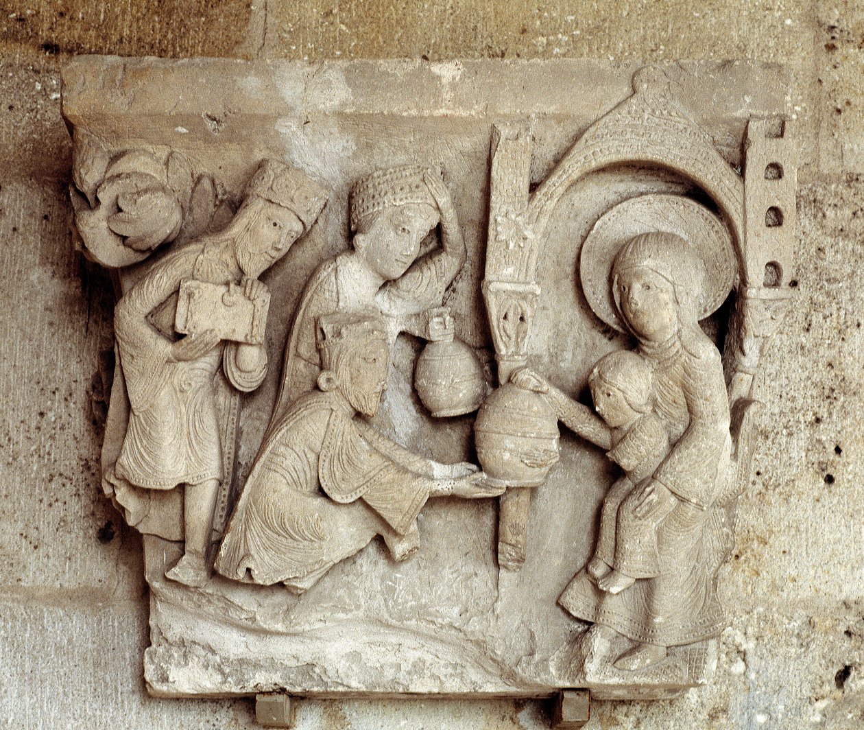 Adoração dos magos (capital esculpido) de Romanesque