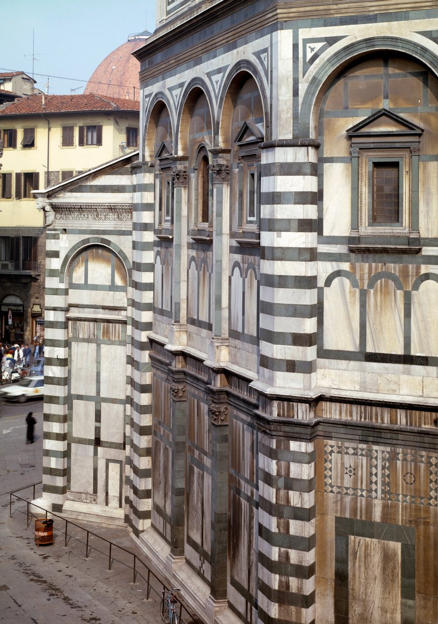 Vista exterior do Baptistério São João Baptista (Florença Baptistério) de Romanesque