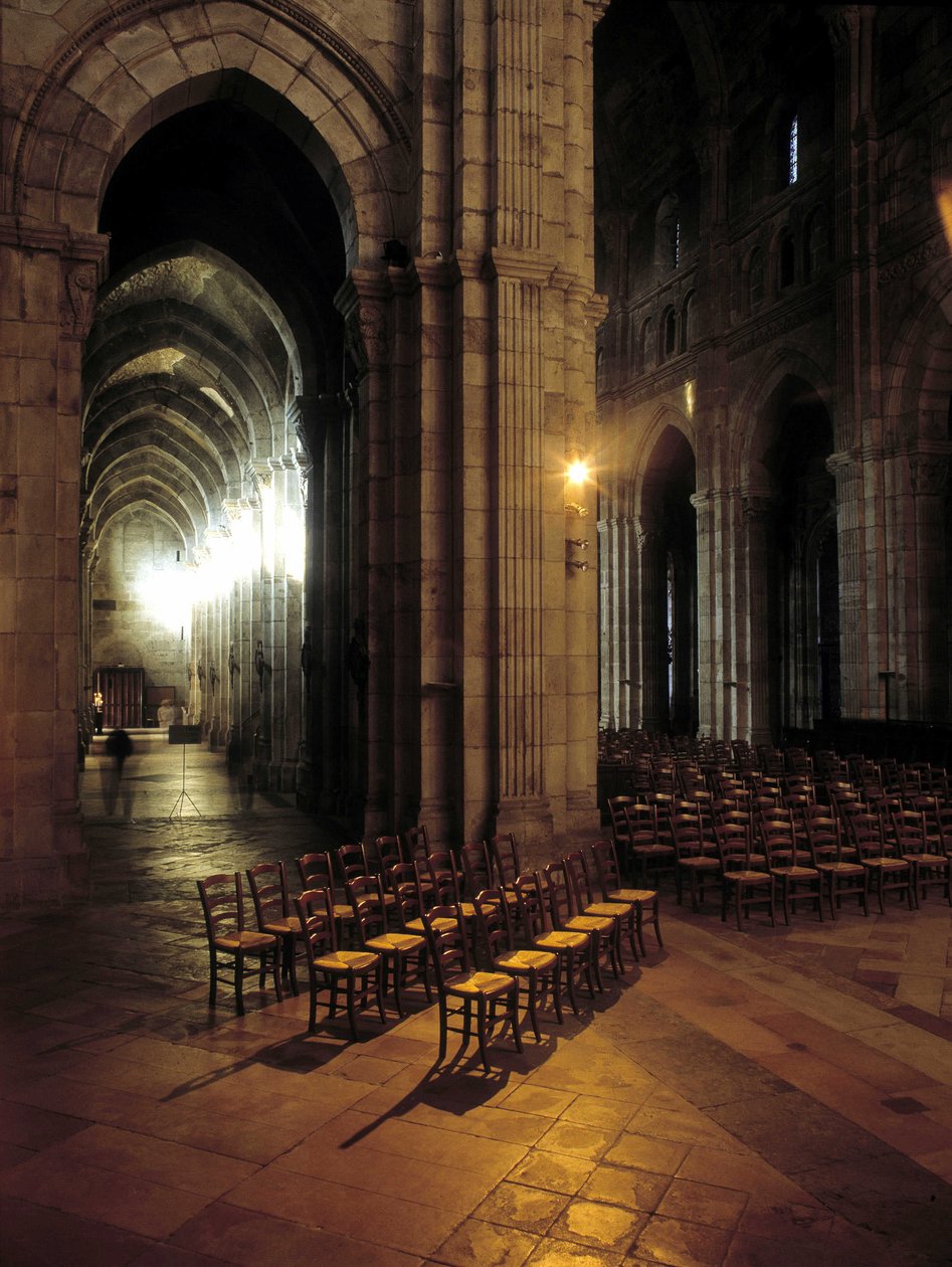 Interior da Catedral de São Lázaro d