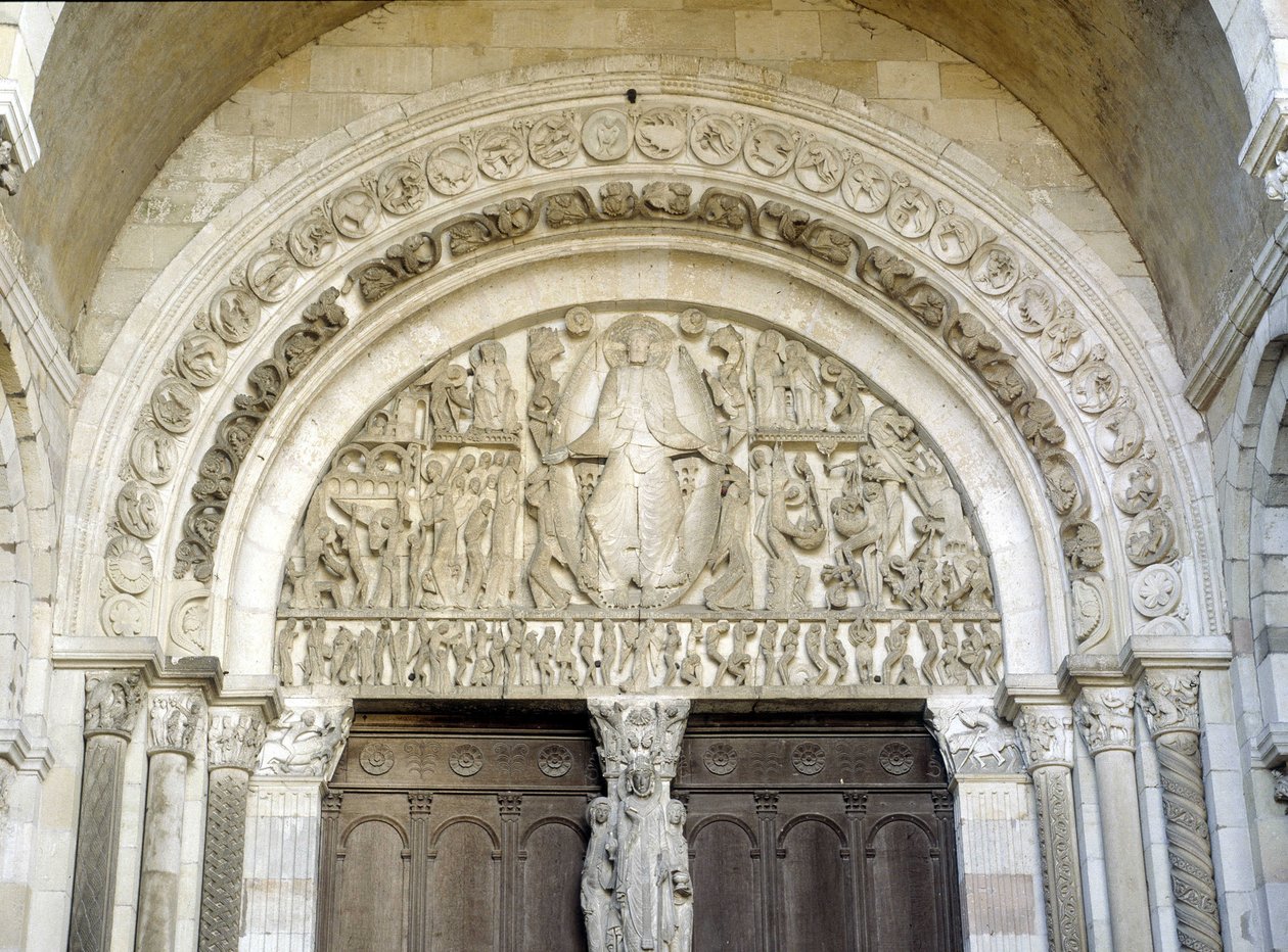 Último julgamento, tímpano esculpido da catedral de São Lázaro d