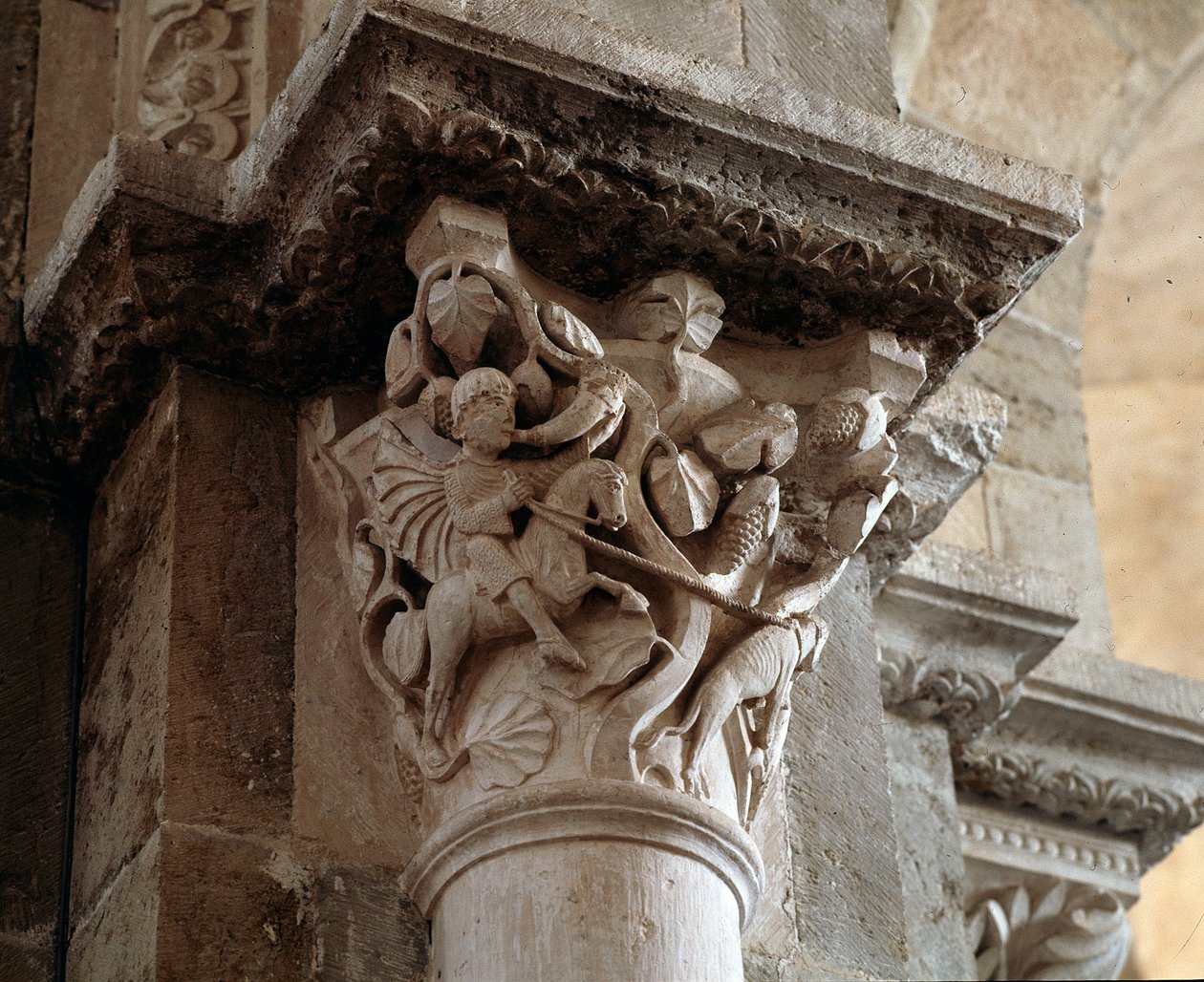 Caça ao Santo Eustáquio (capital esculpida) de Romanesque