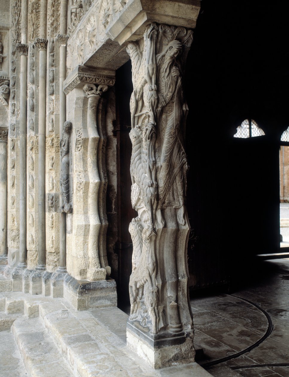 Trumeau (esculpido de Romanesque