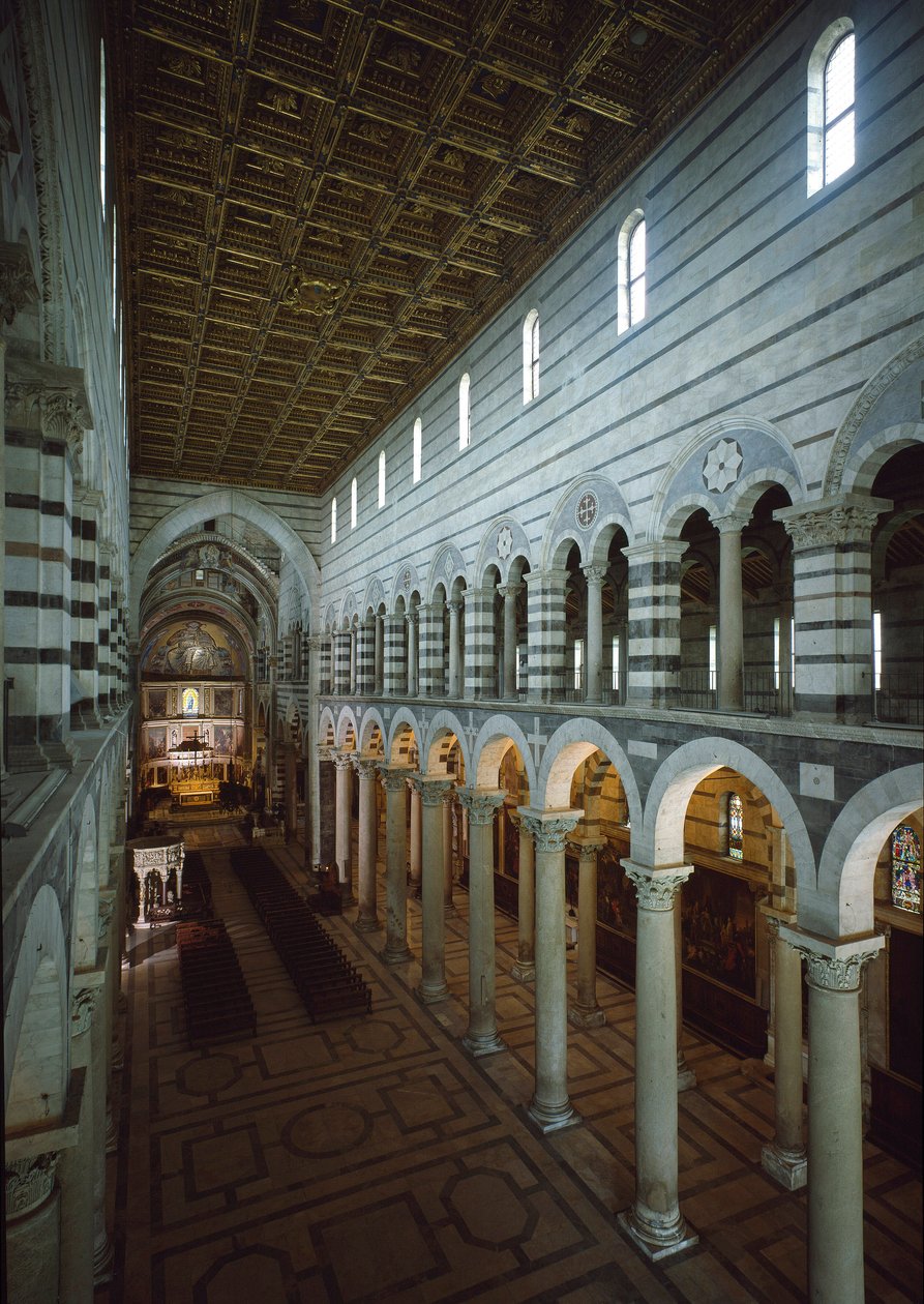 Vista da nave central da Catedral (Duomo di Santa Maria Assunta di Pisa) Século XI-XII, Pisa (foto) de Romanesque