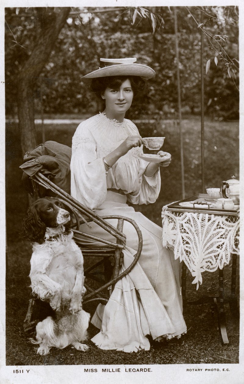 Millie Legarde, atriz inglesa, c1906. de Rotary Photo