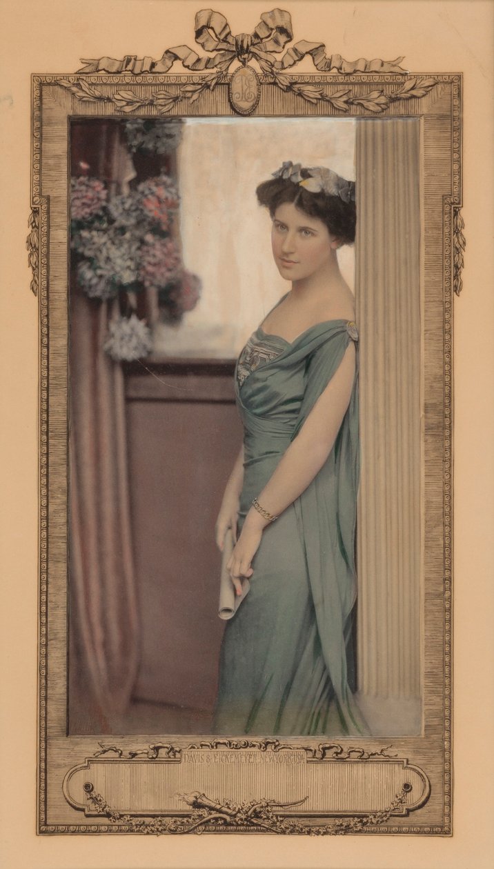 Mulher com vestido de noite azul de Rudolf Eickemeyer
