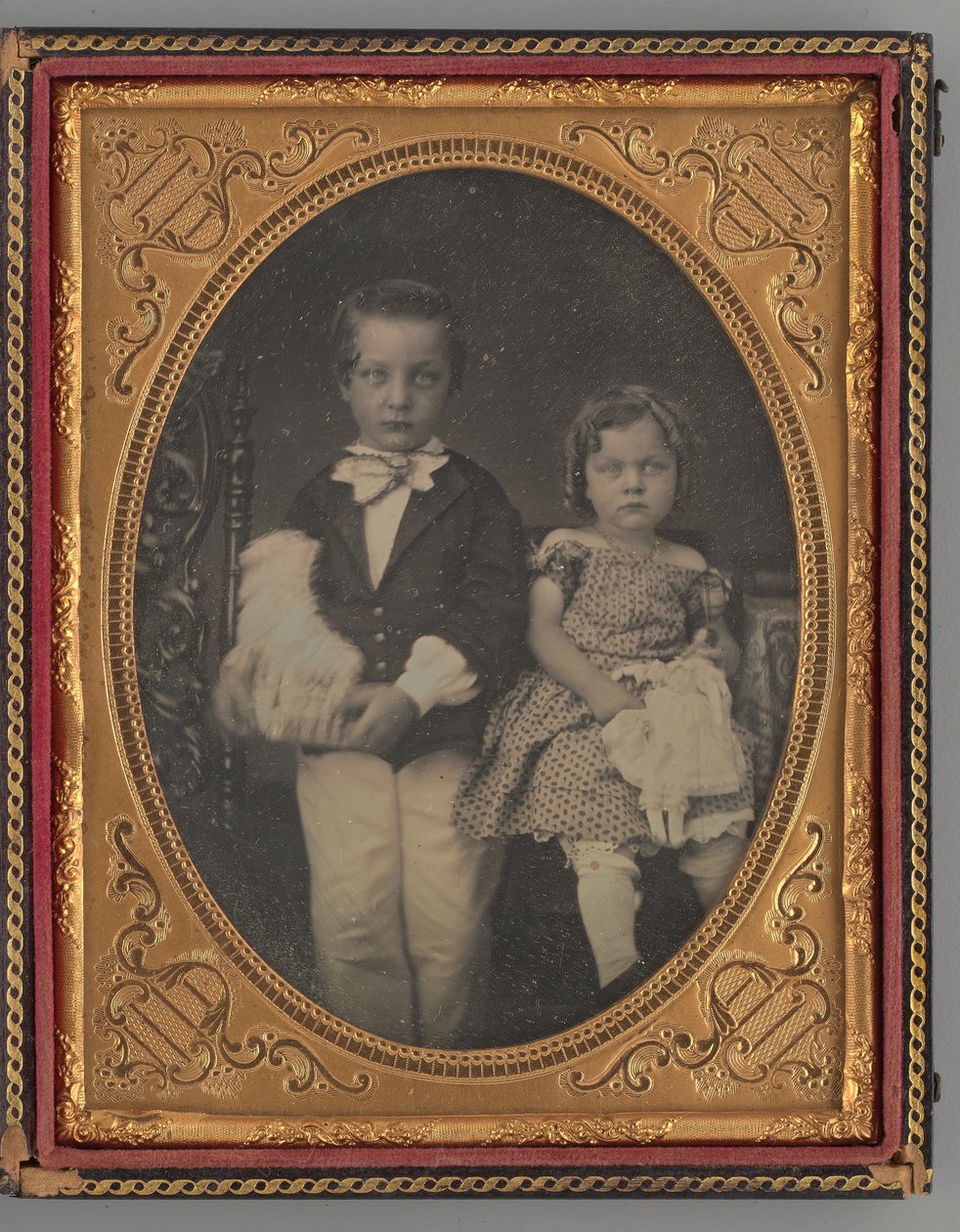 Retrato sem título de um menino e uma menina, 1855. de Rufus Anson