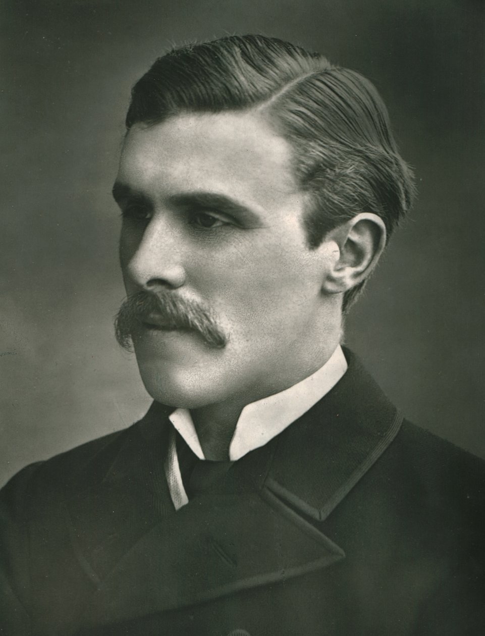 O honorável William St. John Fremantle Brodrick, c1899. de Russell and Sons