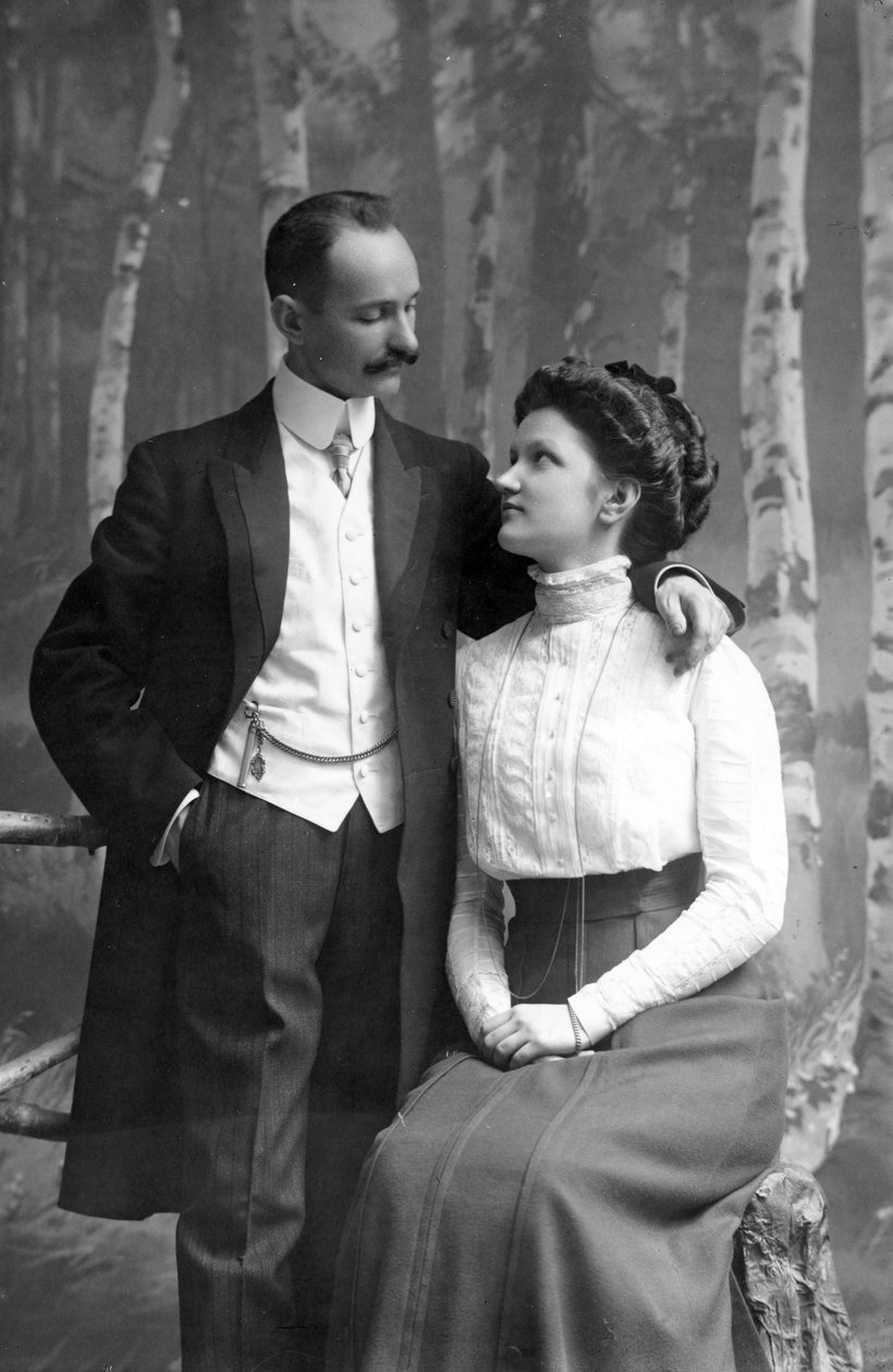 Pavel Zhukov com sua esposa Anna, C19th atrasado de Russian Photographer