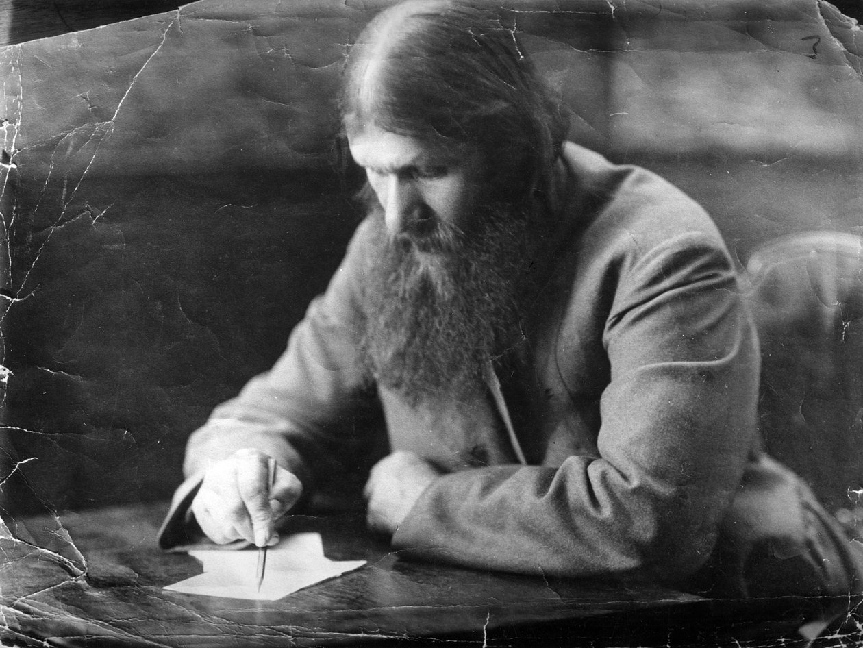 Retrato de Rasputin escrevendo de Russian Photographer