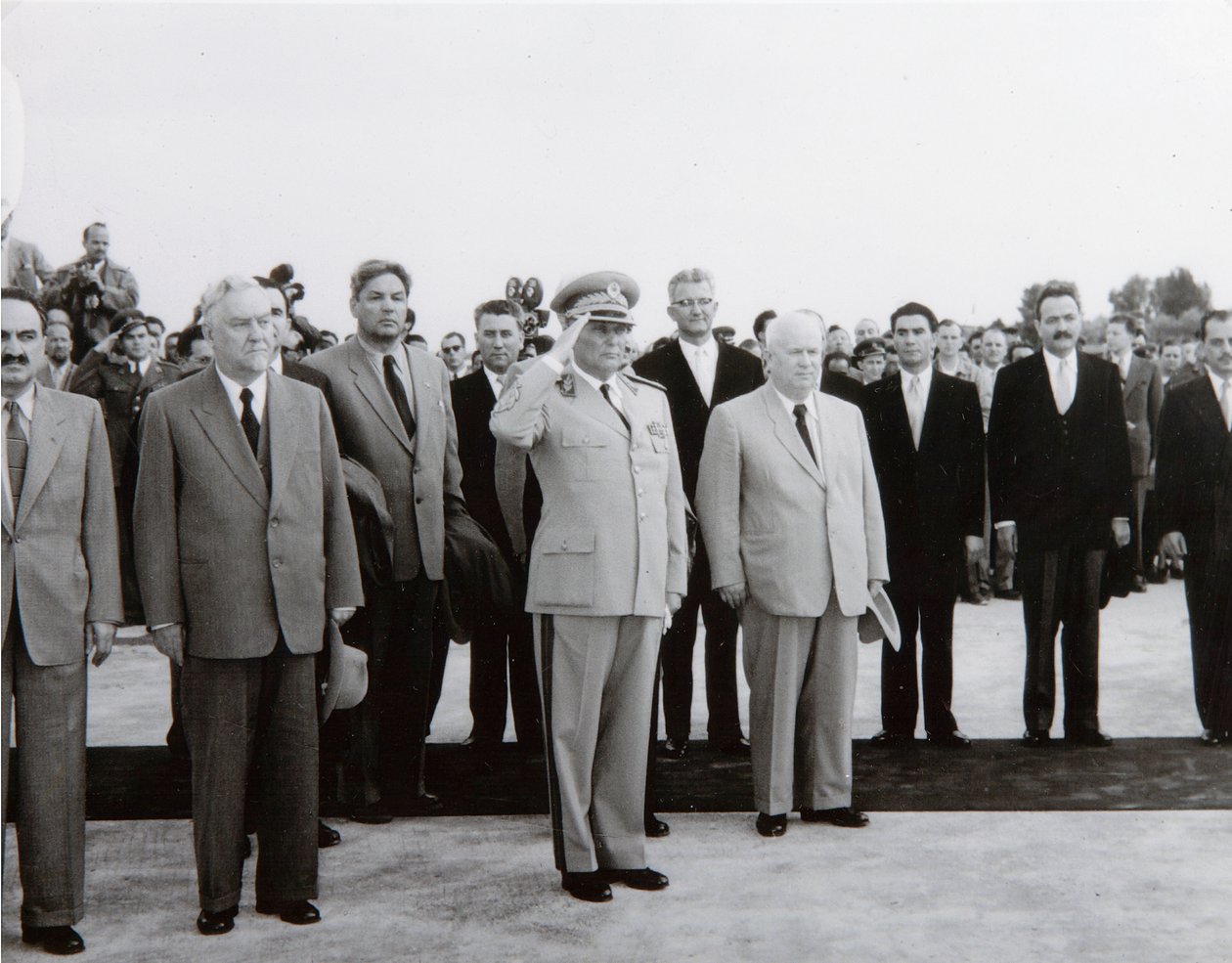 A chegada da delegação soviética em Belgrado, 26 de maio de 1955 de Russian Photographer