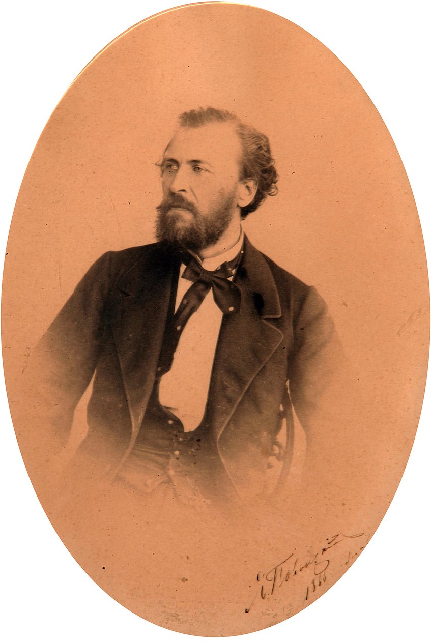 Retrato do poeta Yakov Petrovich Polonsky (Iakov Petrovitch Polonski) (1820-1898). Foto de albumina de Russian Photographer