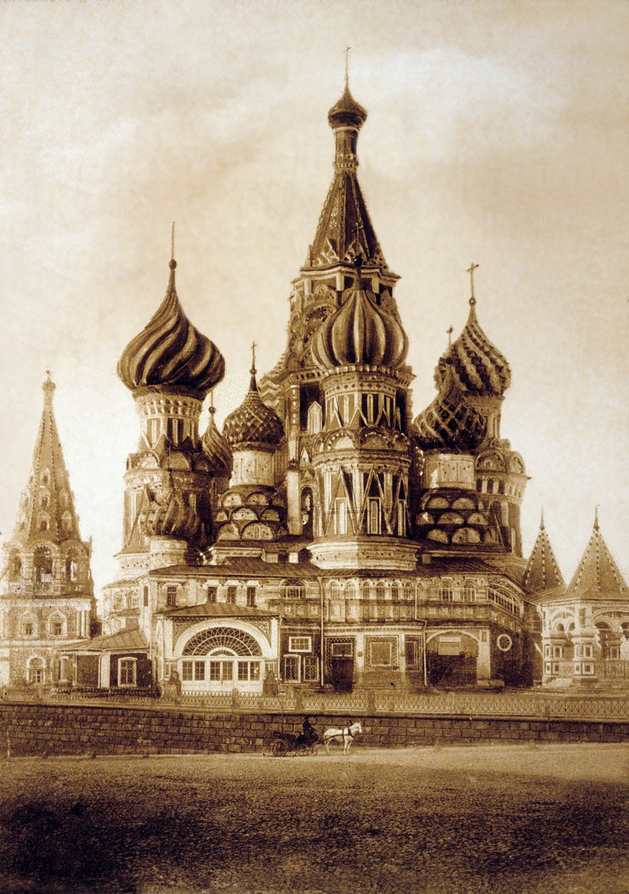 Catedral de São Basílio, Praça Vermelha, Moscou, c. 1890 (foto em preto e branco) de Russian Photographer