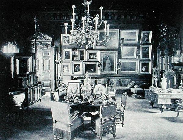 Estudo de Alexandre III (1845-94), Palácio Anichkov, São Petersburgo (foto a p/b) de Russian Photographer