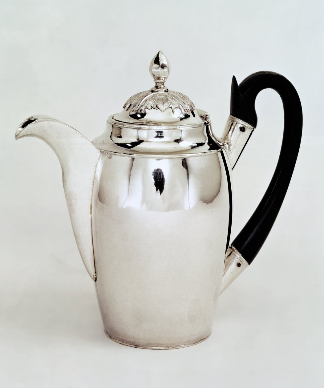 Chocolate pote, Leningrado, 1804 (prata) de Russian School